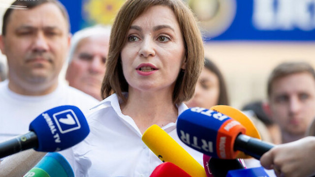 Проевропейският президент на Молдова Мая Санду обеща край на управлението